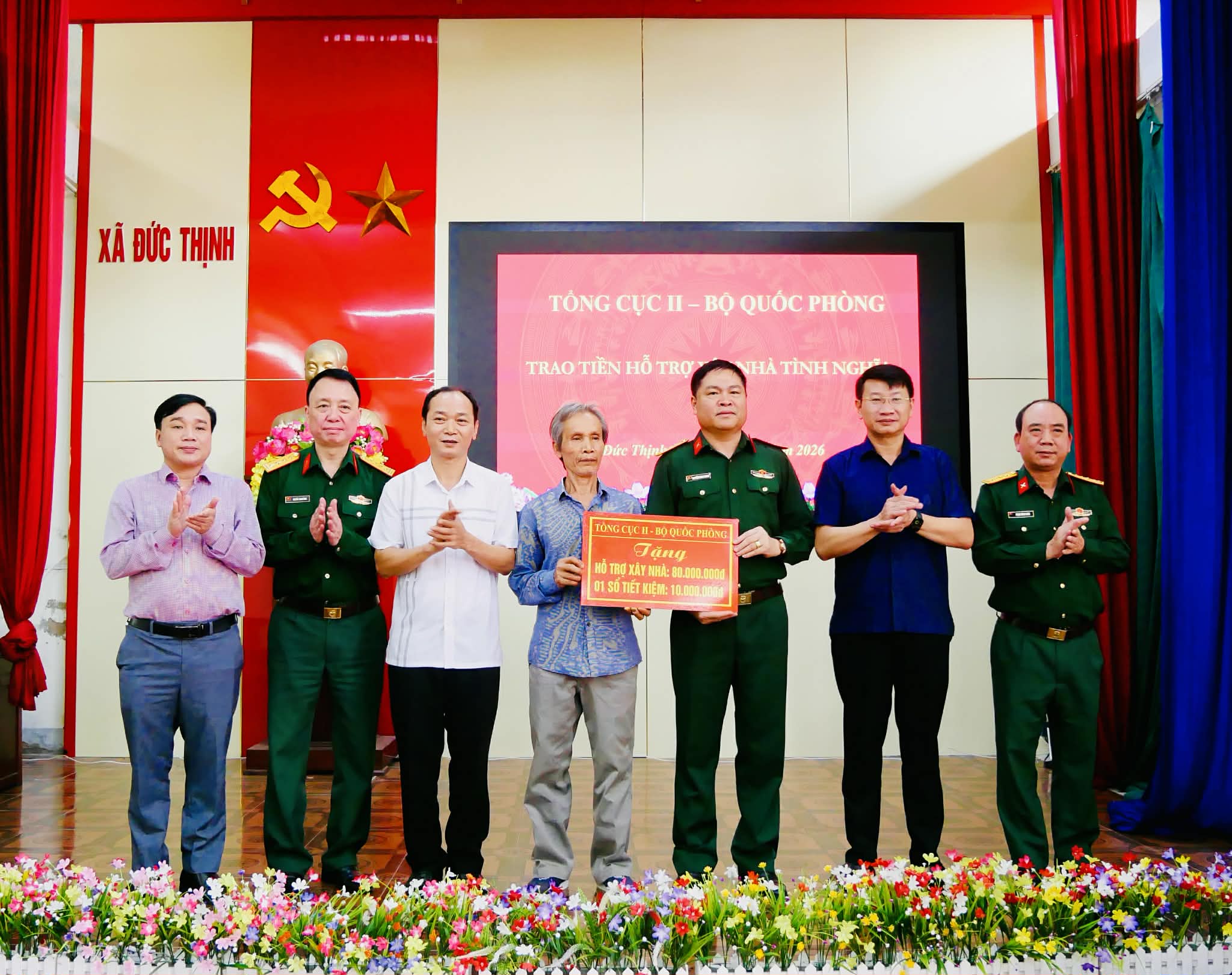 Đức Thịnh: Trao hỗ trợ xây dựng nhà tình nghĩa, lan tỏa nghĩa tình quân – dân