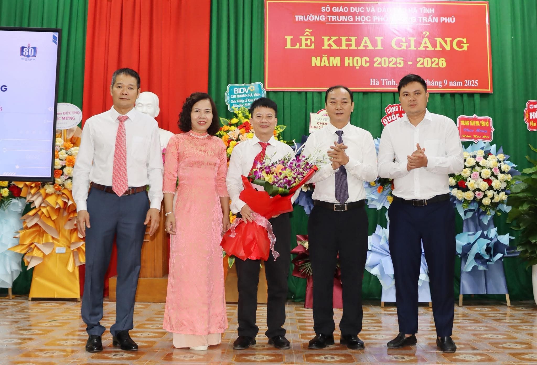 Rộn ràng Lễ khai giảng năm học mới tại xã Đức Thịnh. 