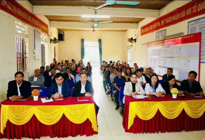 Các ứng cử viên đại biểu HĐND xã Đức Thịnh tiếp xúc cử tri tại các đơn vị bầu cử