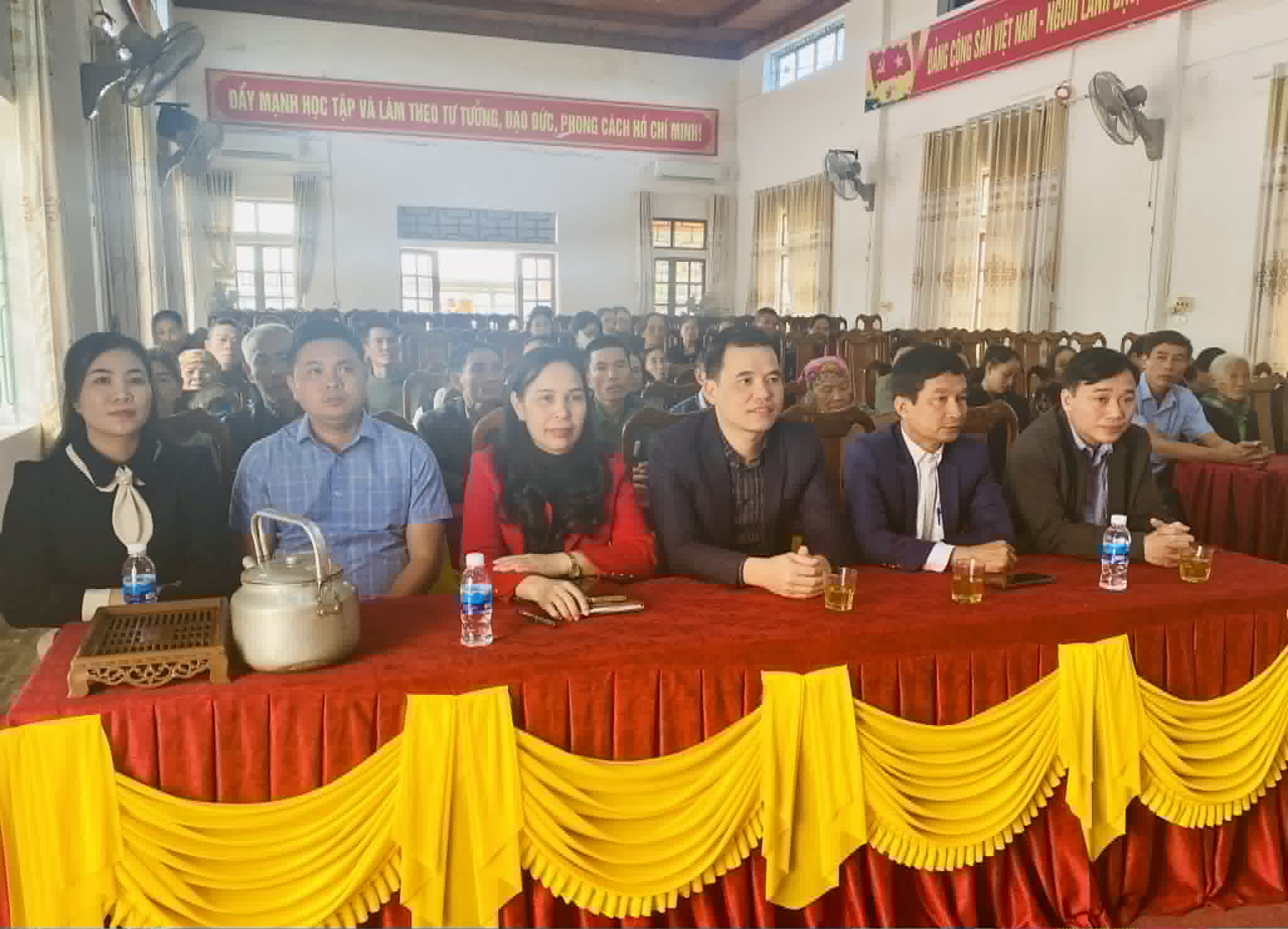 ảnh đại biểu 2.jpg