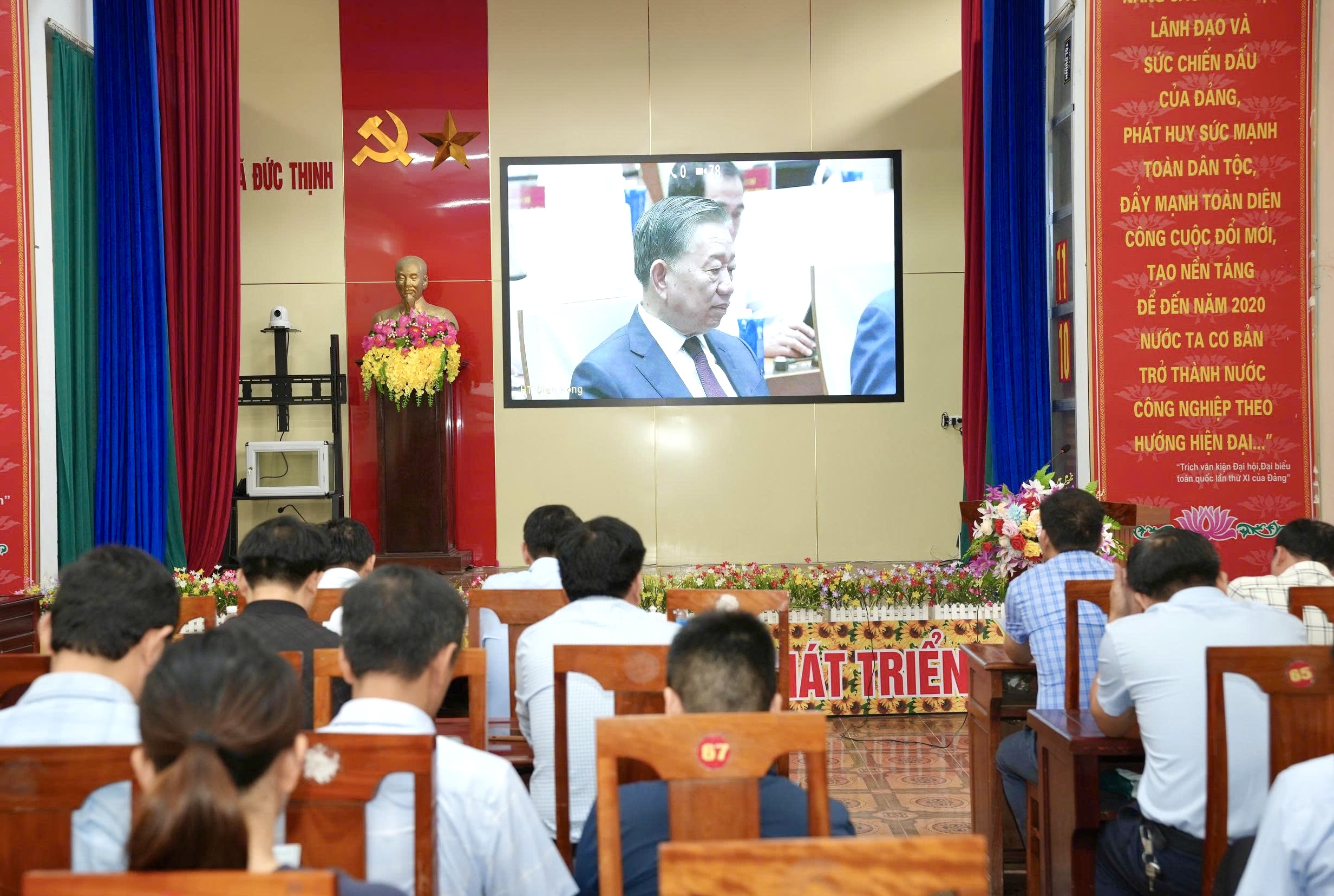 Xã Đức Thịnh tham dự hội nghị nghiên cứu, học tập, quán triệt các nghị quyết, kết luận của Trung ương