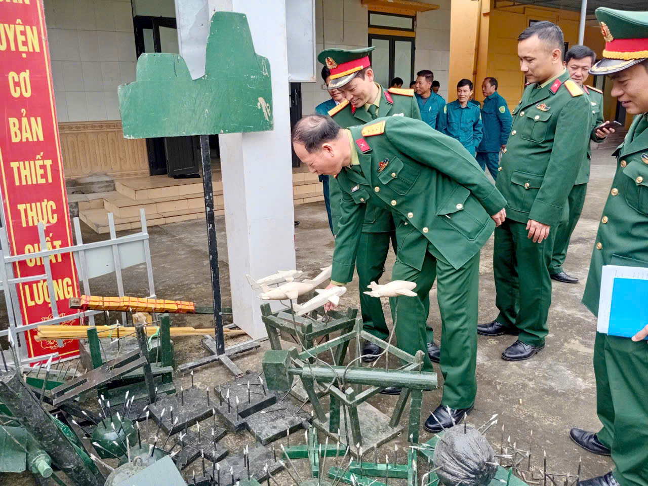 dụng cụ.jpg
