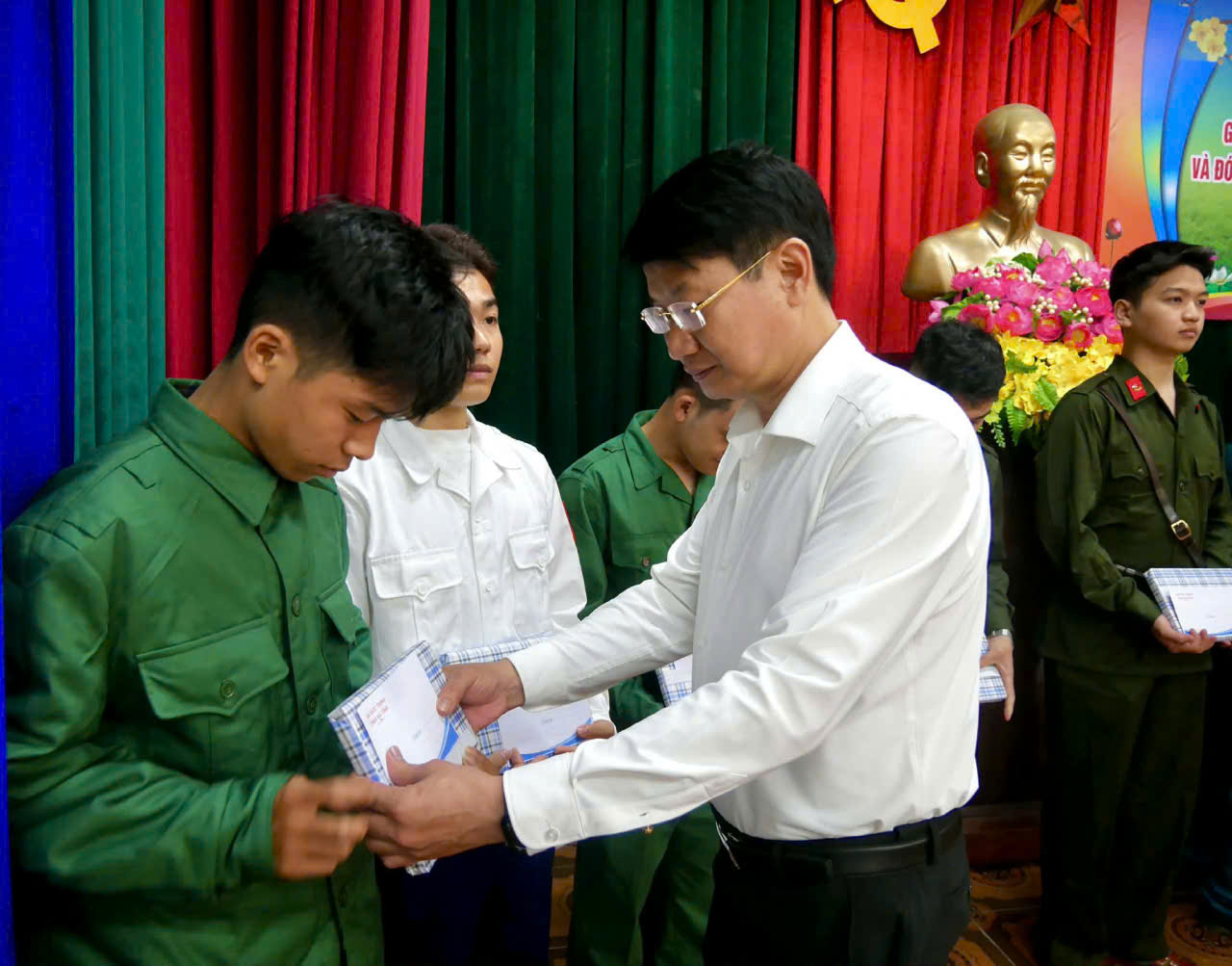 chủ tịch.jpg