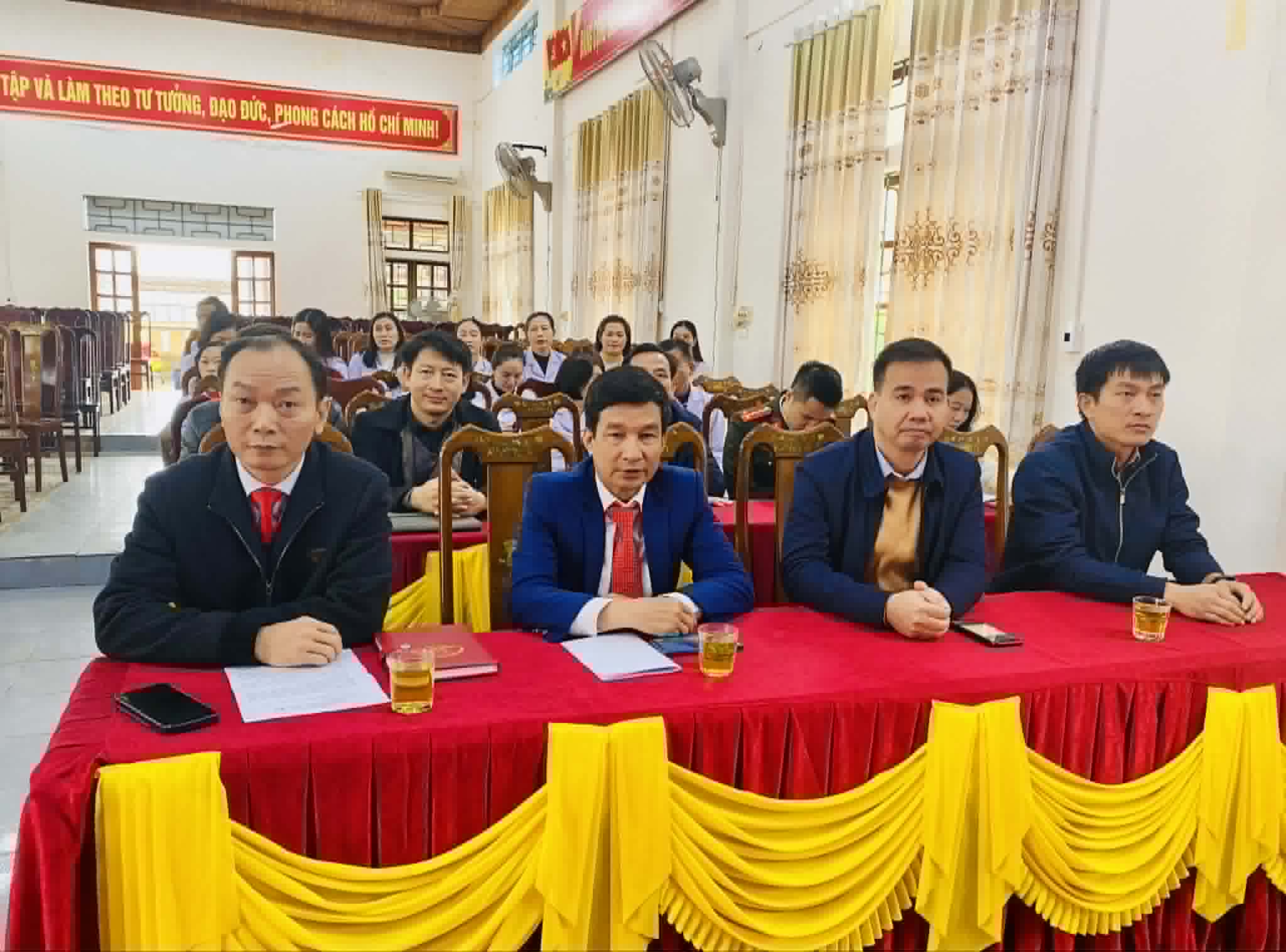 ảnh đại biểu.jpg